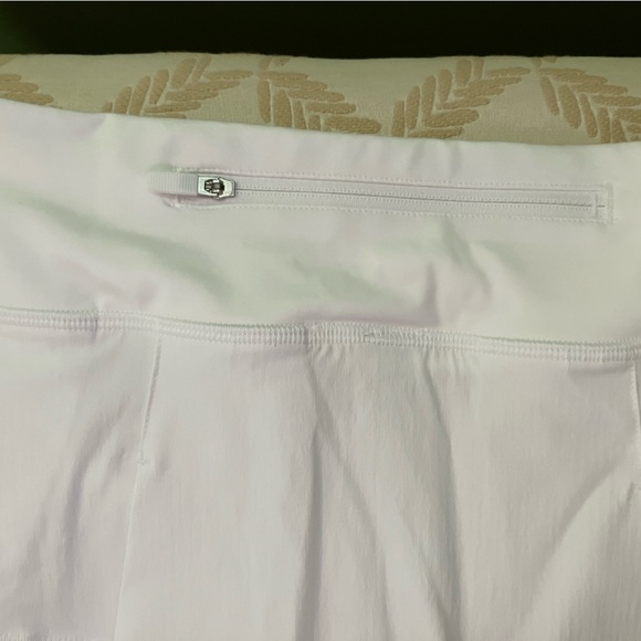 Lululemon Tennis skirt, size 4 - Picture 4 of 6
